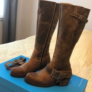 NIB John Fluevog Adriana Luna Boots 6.5